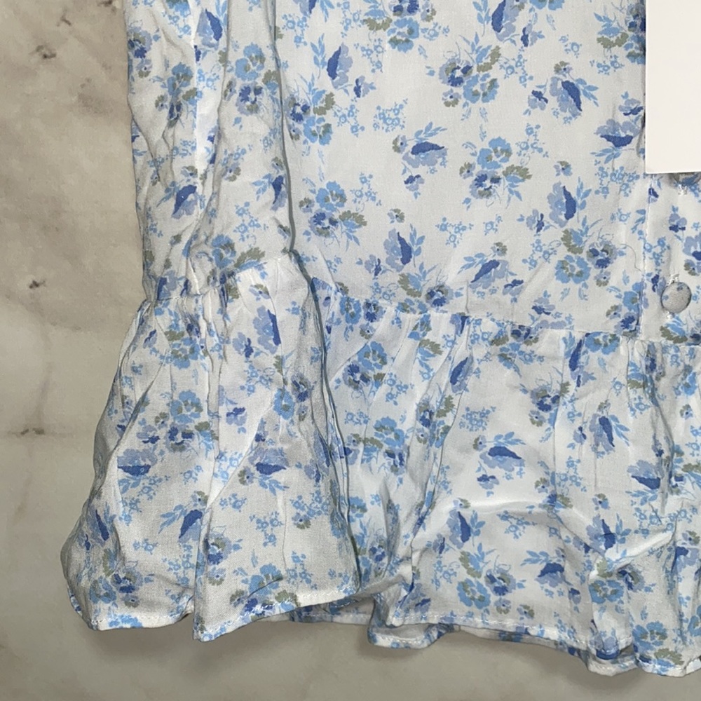 WAYF Blue Floral Cropped Ruffle Bottom Tank - Picture 5 of 9